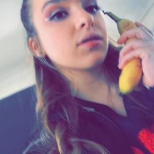 Meet your Posher, Ella